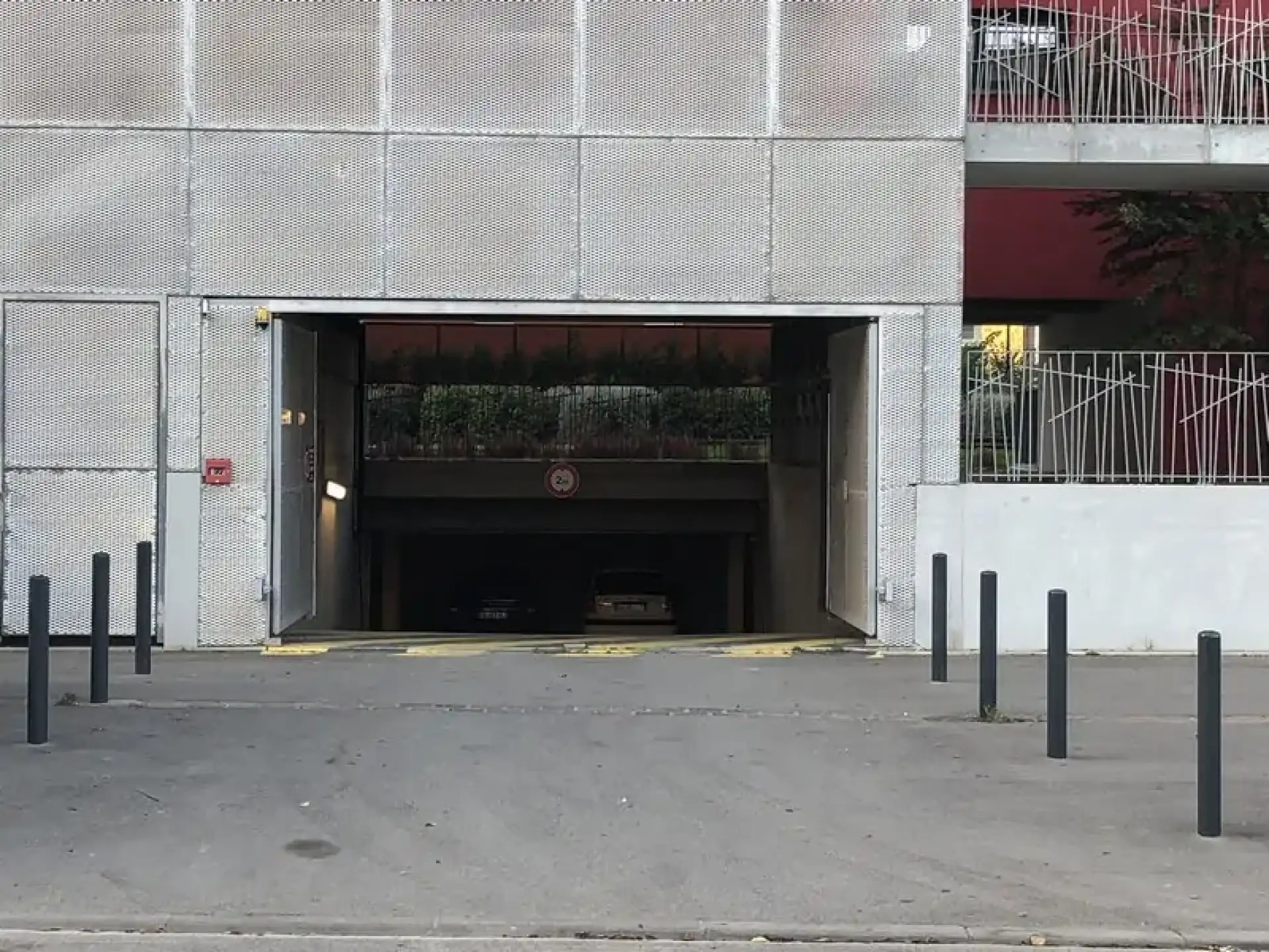 Garage Fermé MONTAUDRAN Rue Jacqueline Auriol